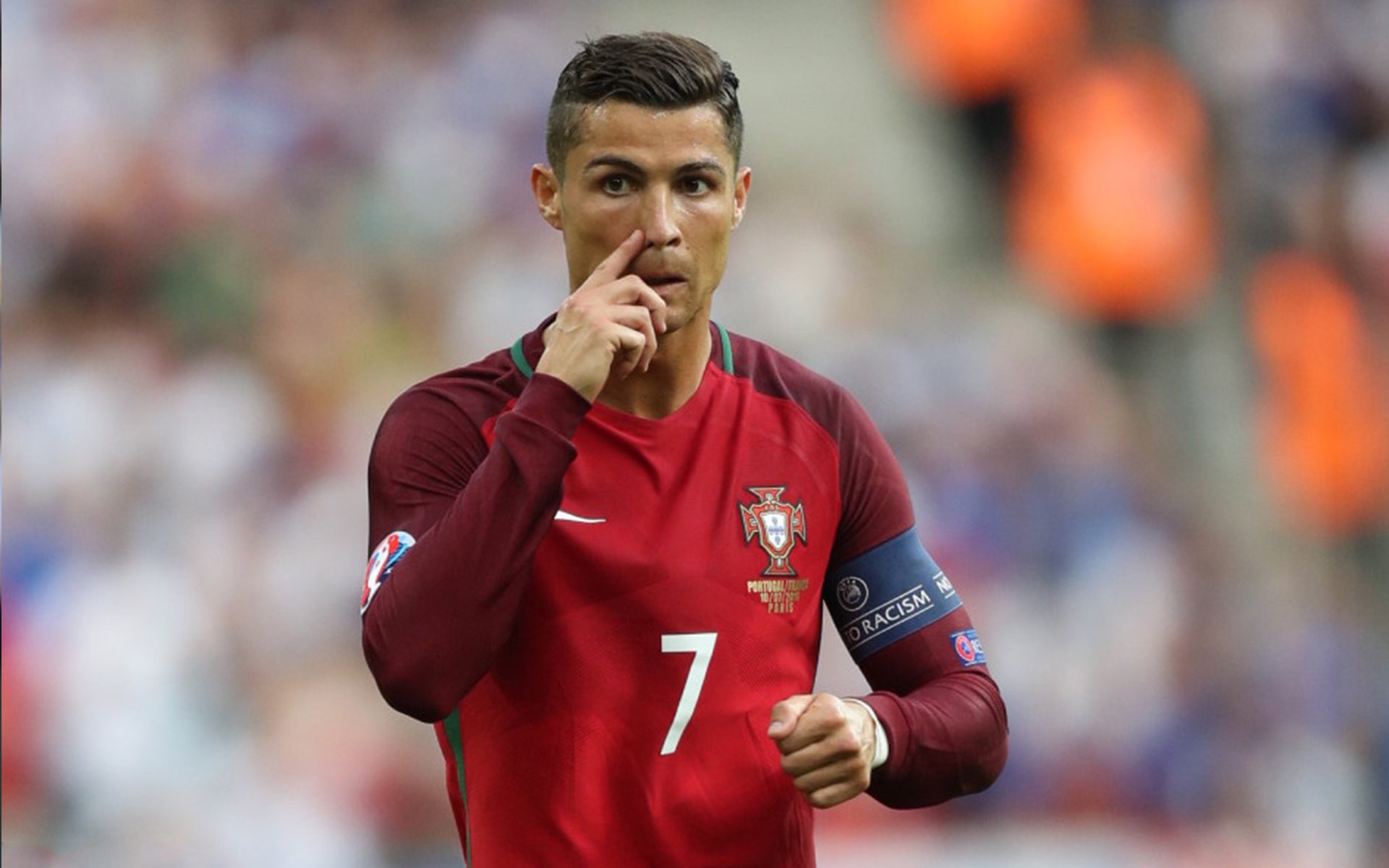 电竞产业迎来爆发式增长，全球赛事火热，中国战队再创佳绩