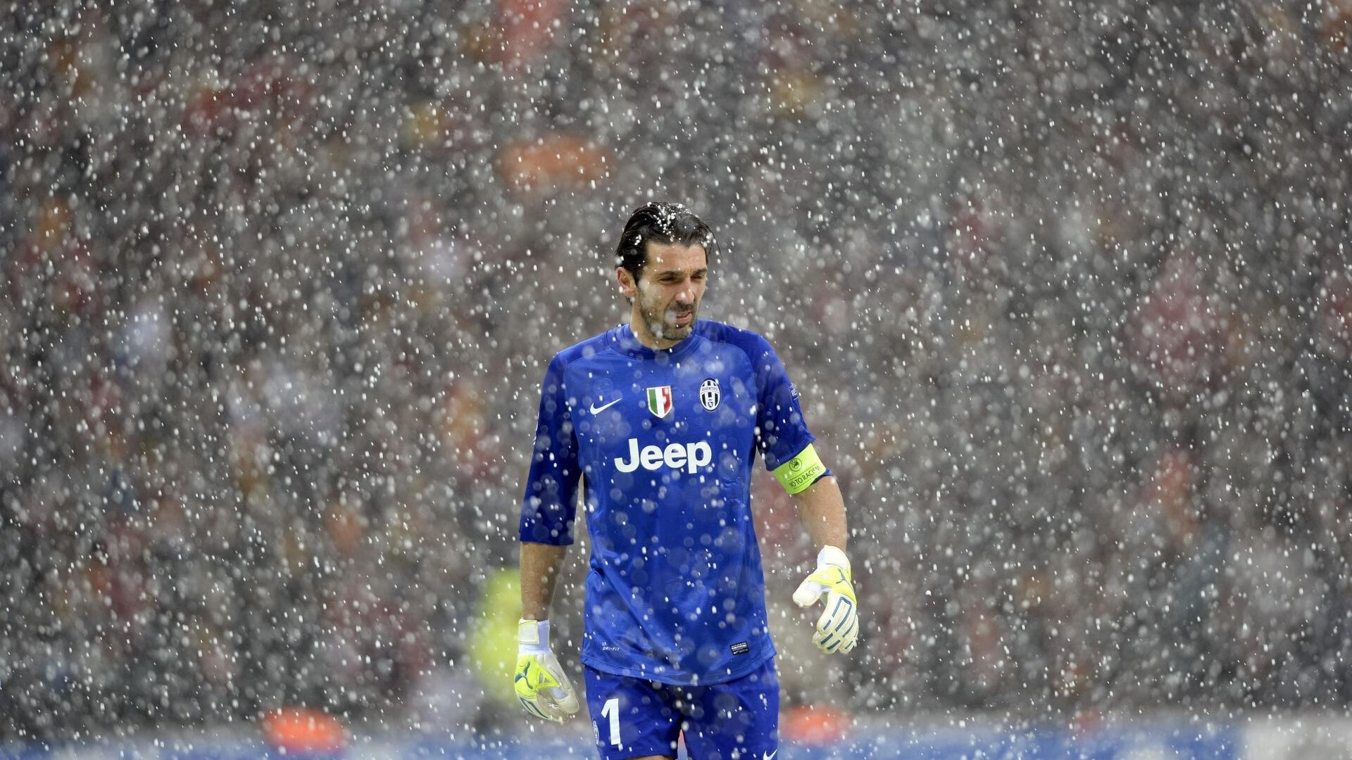 英超争冠白热化，曼城、阿森纳、利物浦三强鼎立，冲刺阶段谁能问鼎？